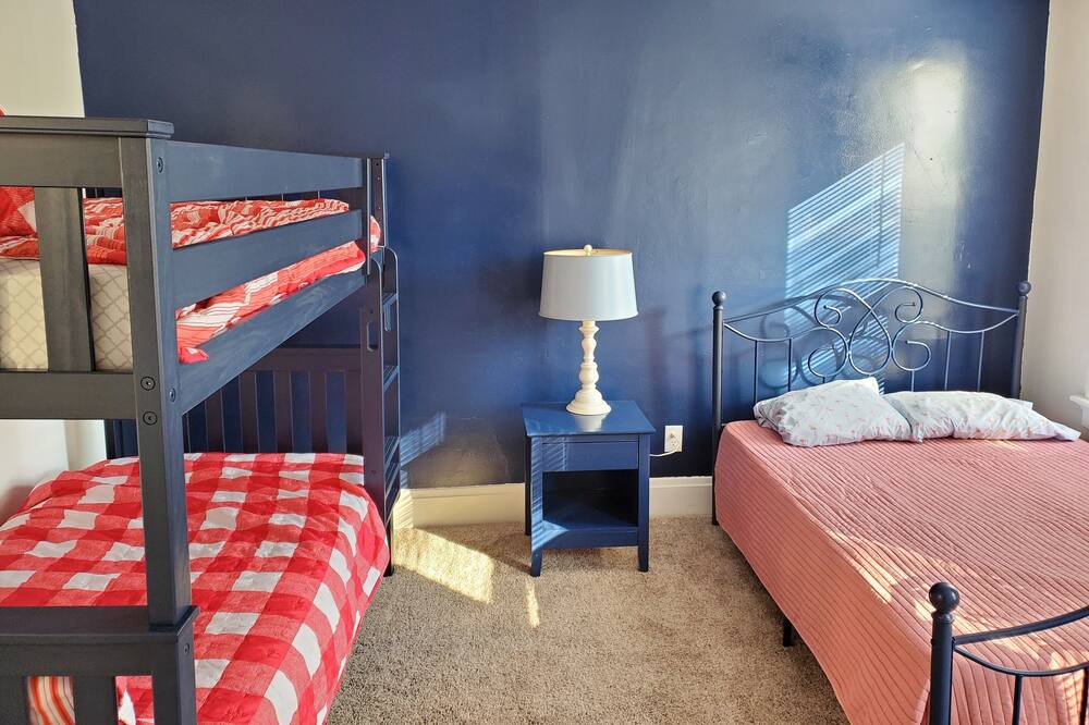 Photo of Bedroom in Hamilton