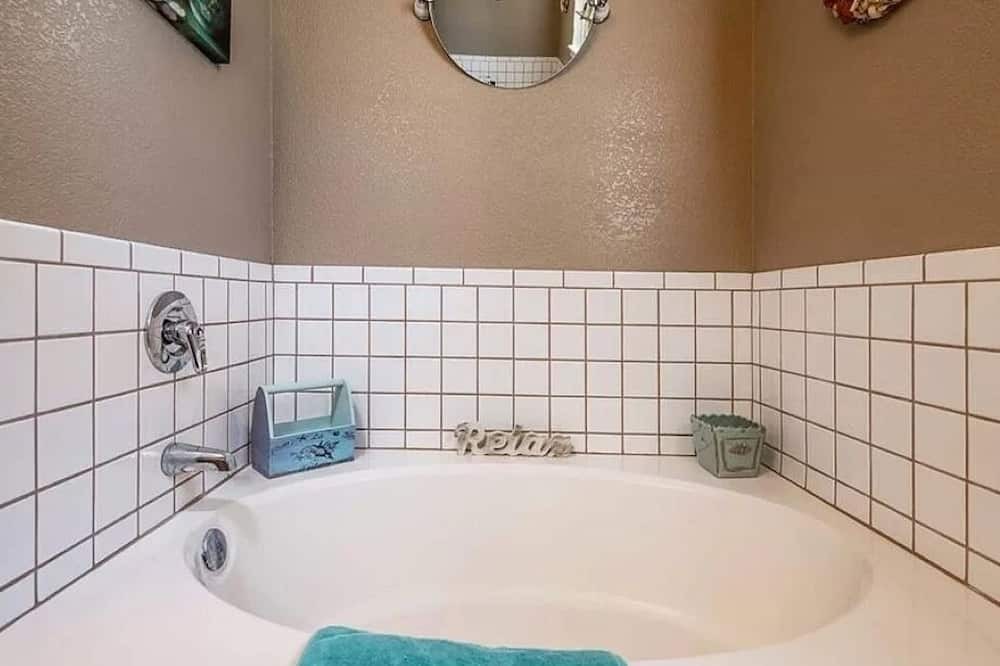 Photo of Bathroom in Bullhead City