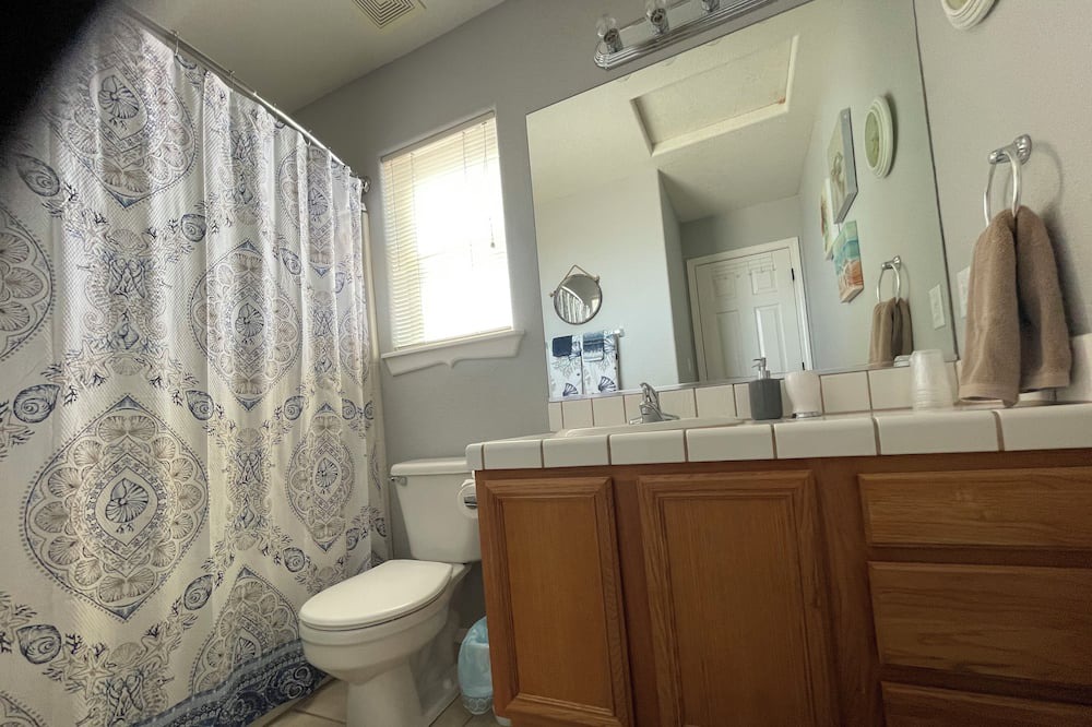 Photo of Bathroom in Bullhead City