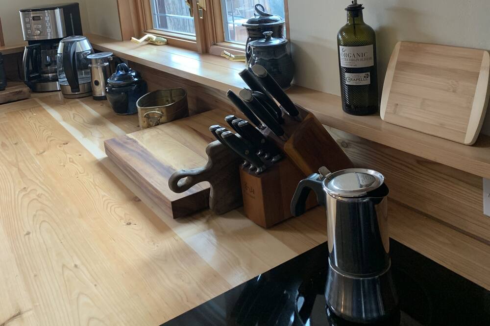 Photo of Kitchen in Depot Bench