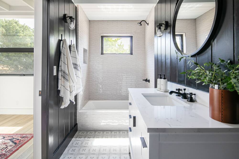 Photo of Bathroom in Lompoc