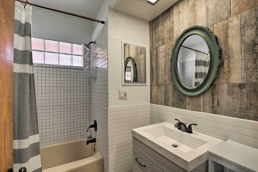 Photo of Bathroom in Tucson Estates