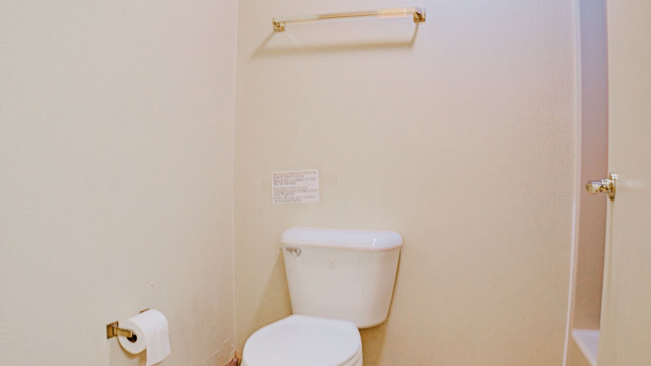 Photo of Bathroom in Lordsburg