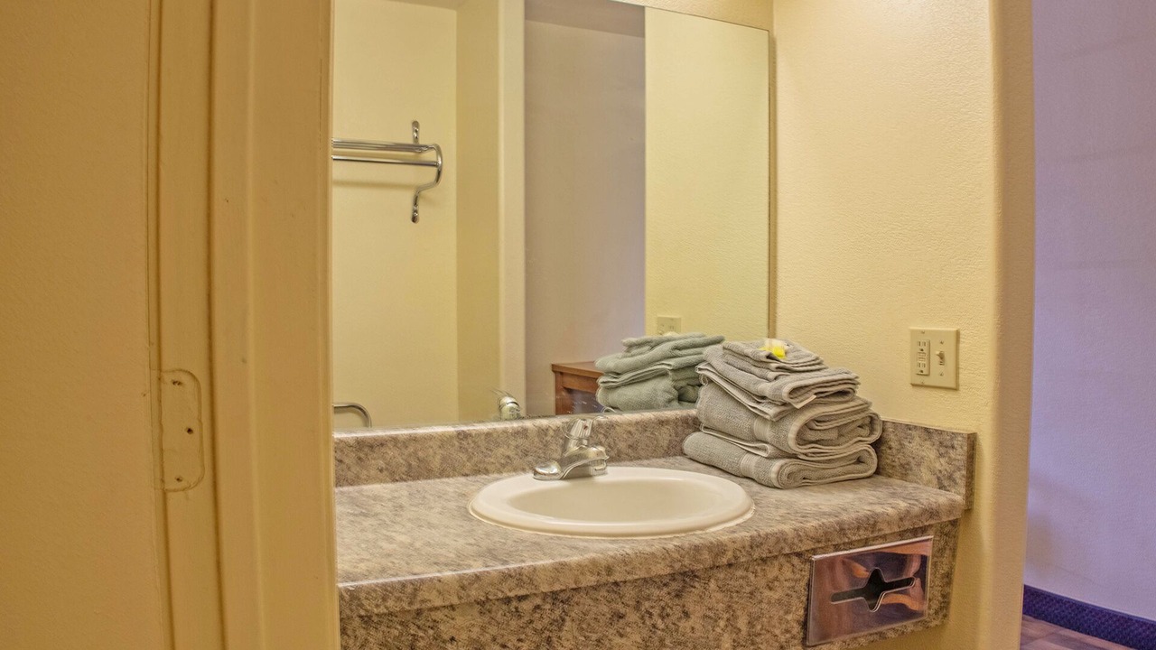 Photo of Bathroom in Lordsburg