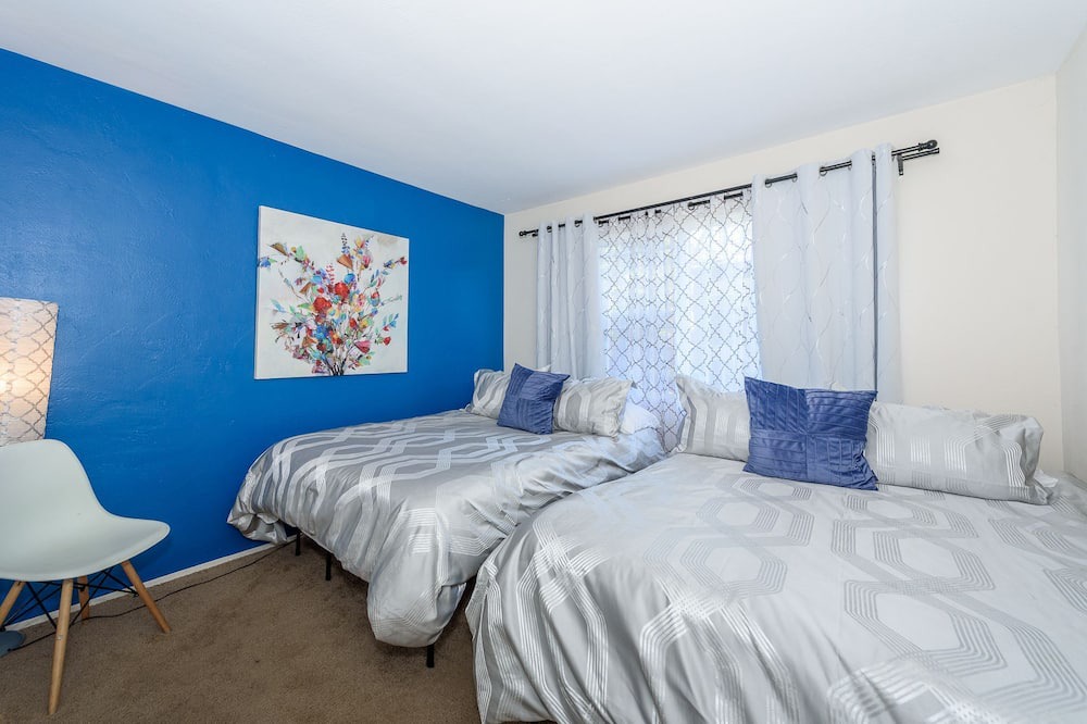 Photo of Bedroom in Bay Park