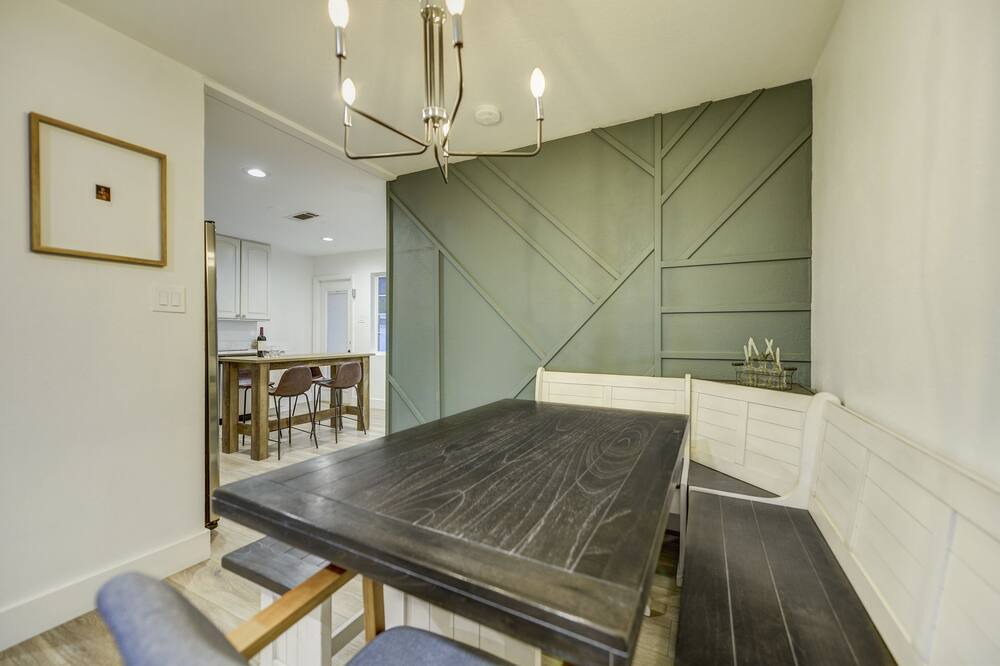 Photo of Kitchen in Scottsdale Estates Five
