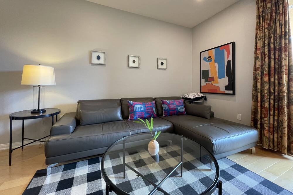 Photo of Livingroom in Carmel Valley