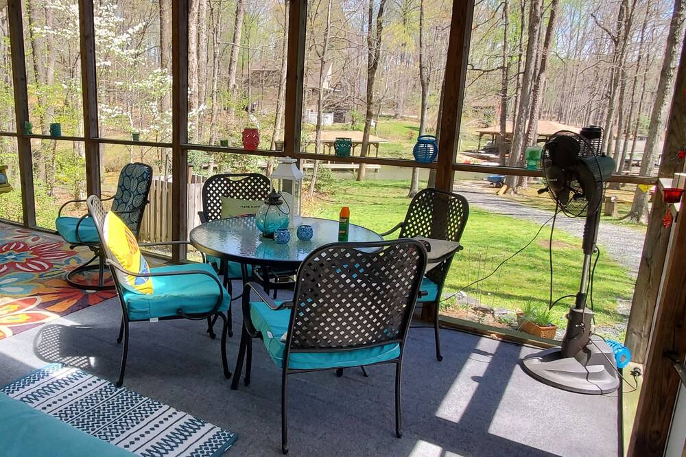 Photo of Patio Balcony in Bumpass