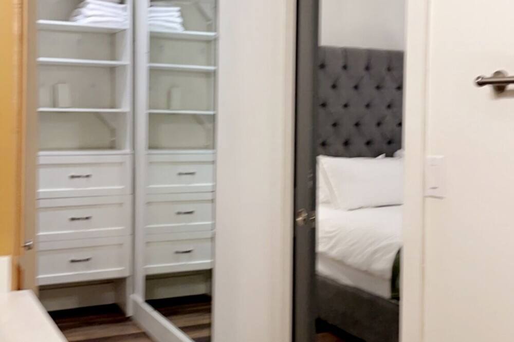 Photo of Bedroom in Desert Paradise Estates