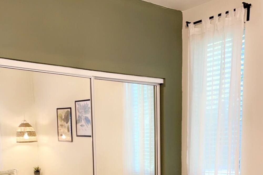 Photo of Bedroom in Desert Paradise Estates