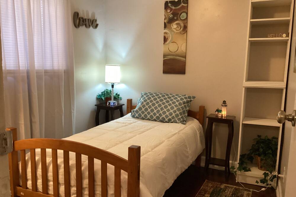 Photo of Bedroom in Herron Morton