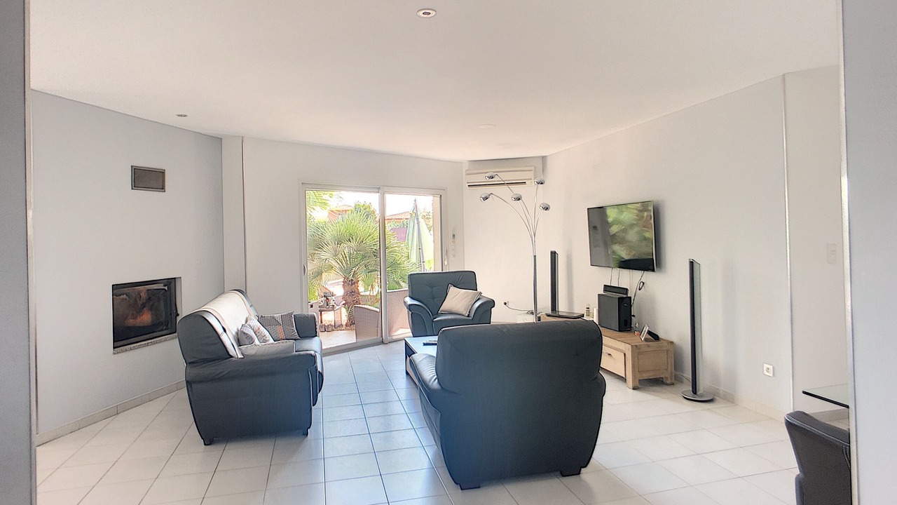 Photo of Livingroom in Peri