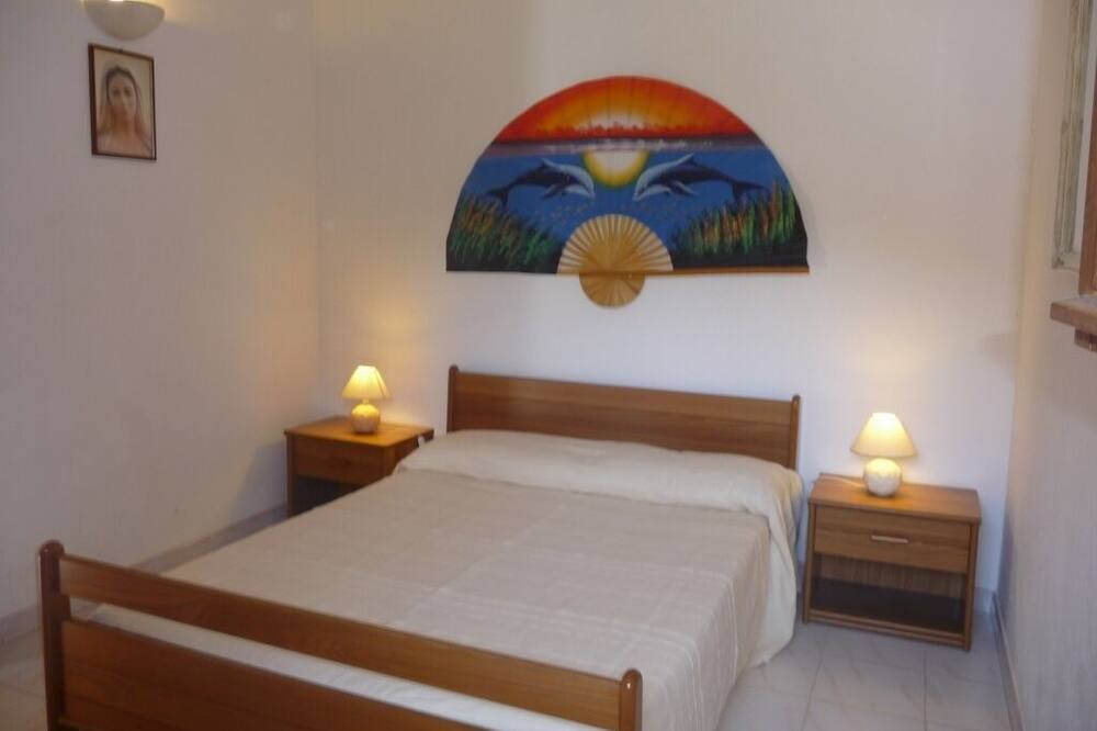 Photo of Bedroom in Favone