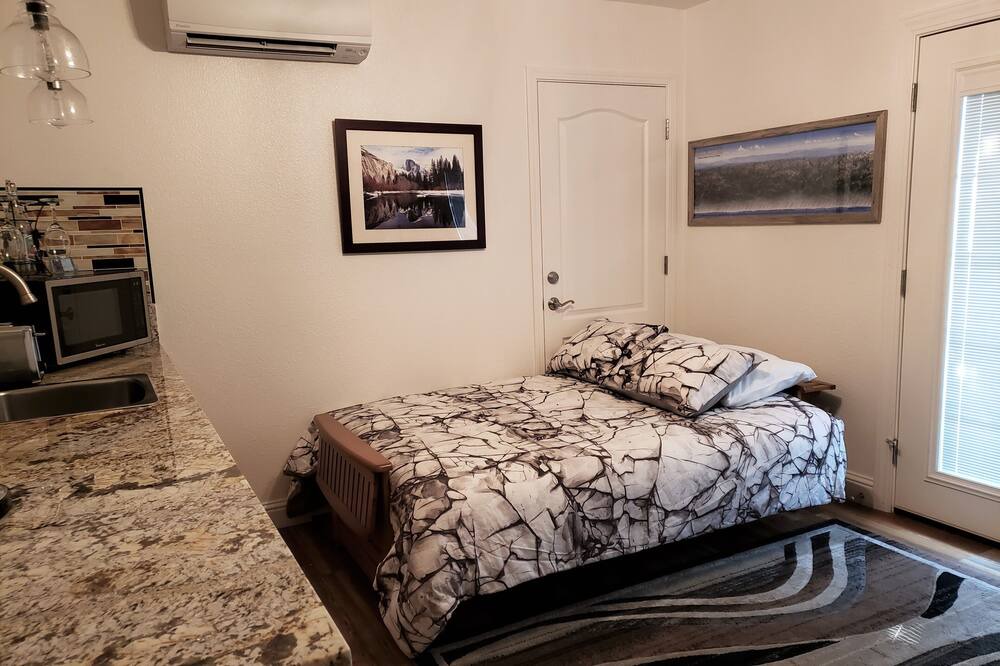 Photo of Bedroom in Coarsegold