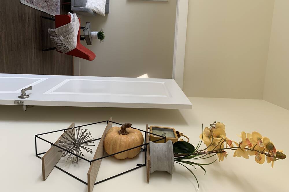 Photo of Bedroom in Jefferson Manor