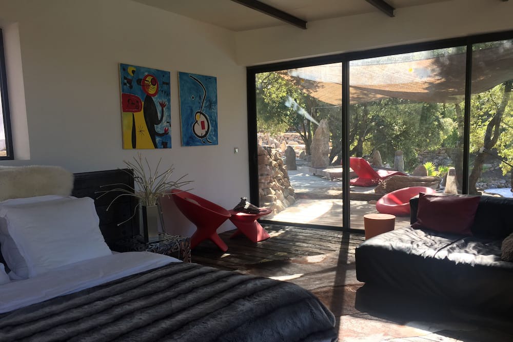 Photo of Bedroom in Olmeto
