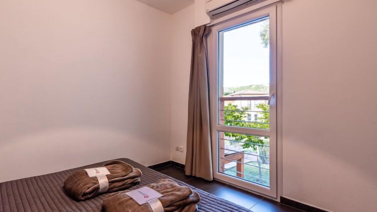 Photo of Bedroom in Favone