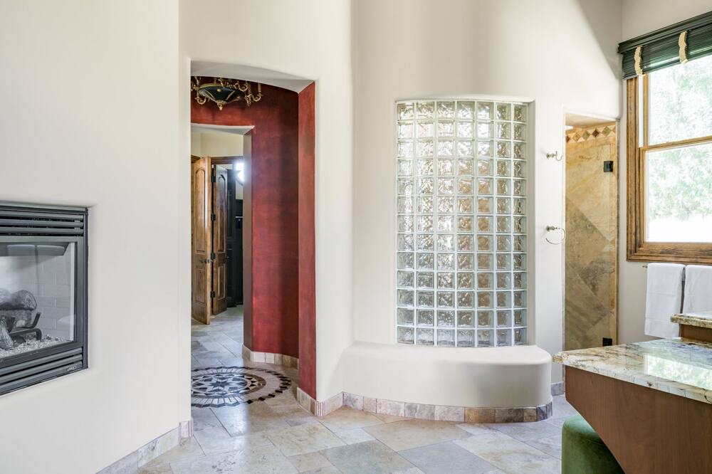 Photo of Bathroom in Sunburst Farms East