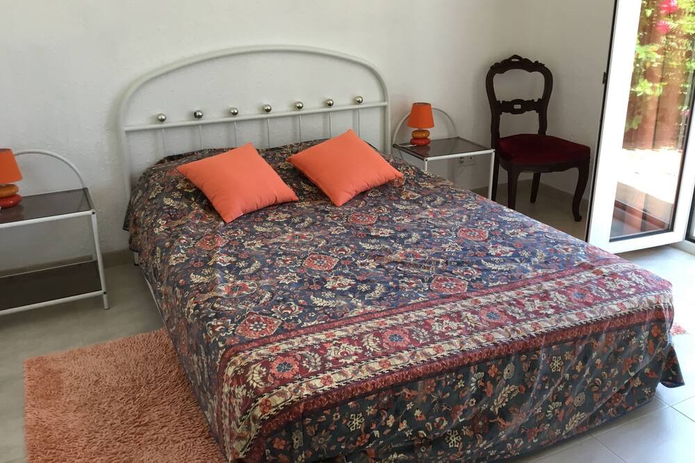 Photo of Bedroom in Algajola
