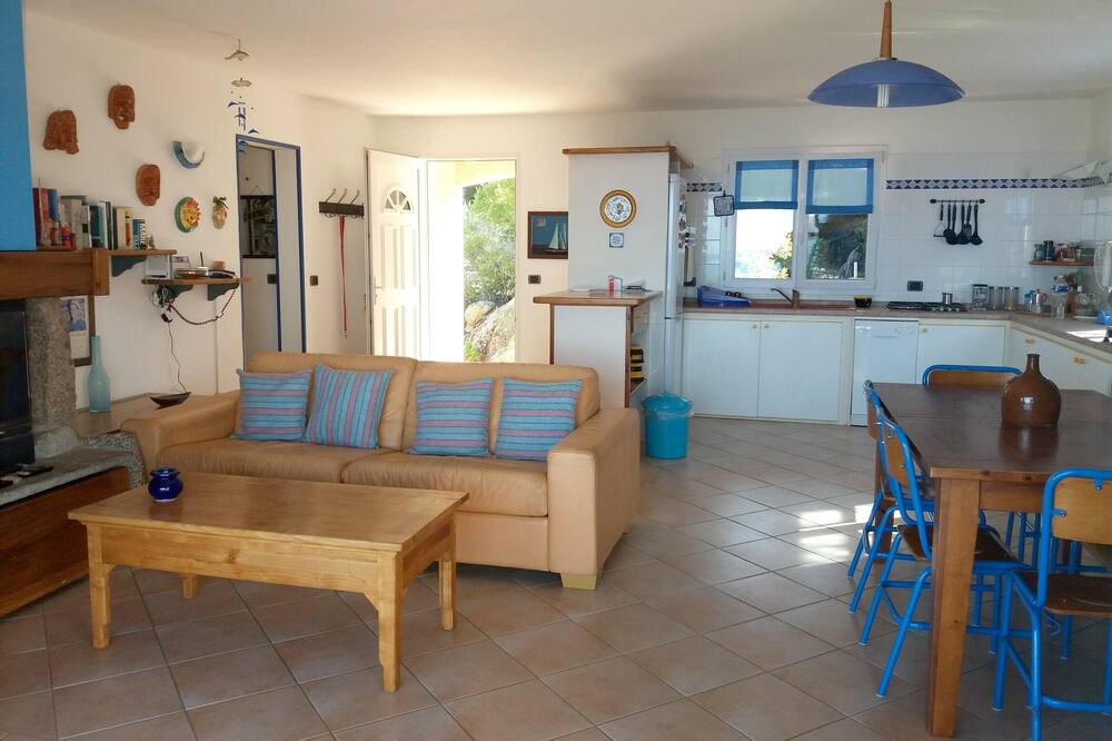Photo of Livingroom in Tizzano