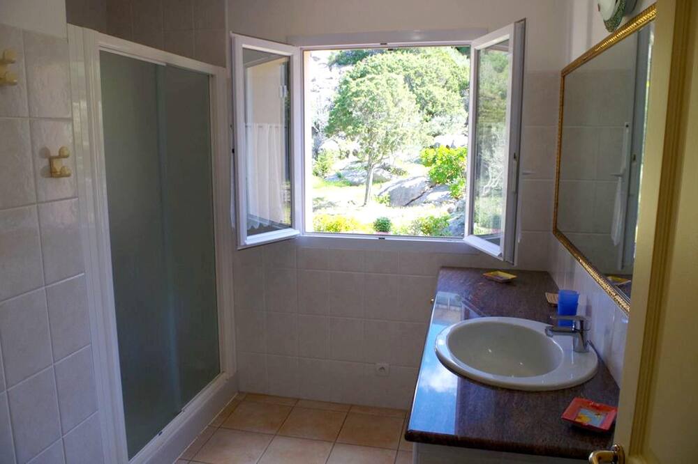 Photo of Bathroom in Tizzano