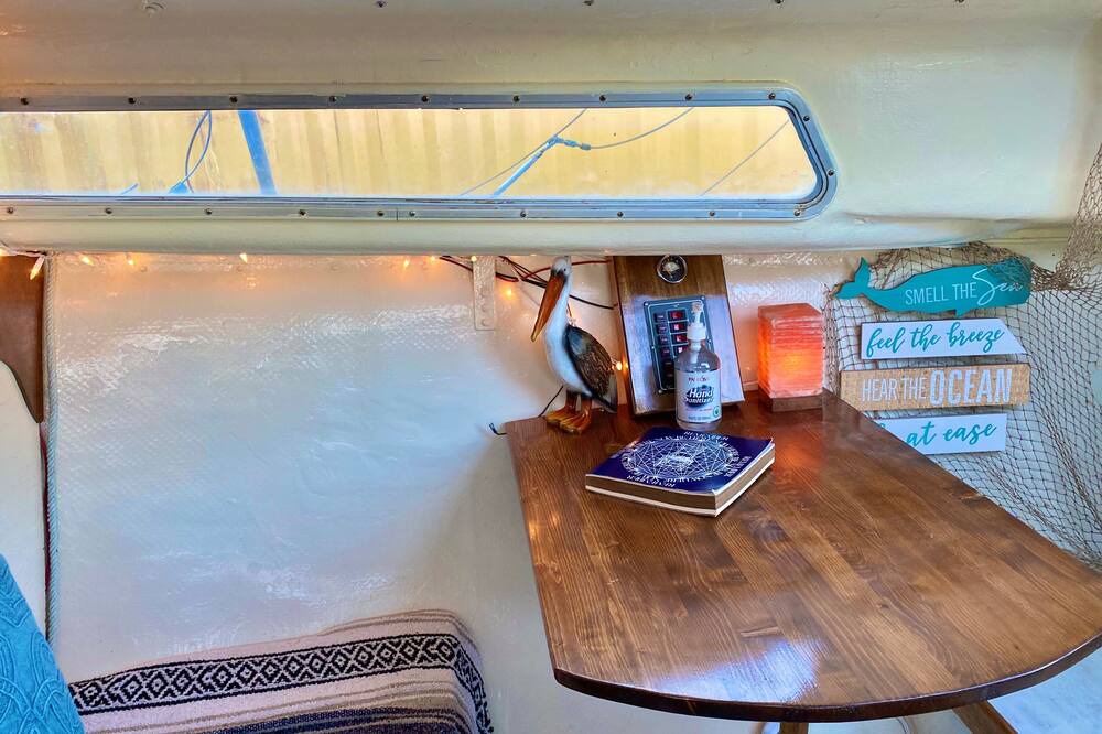 Photo of Bedroom in Rosamond