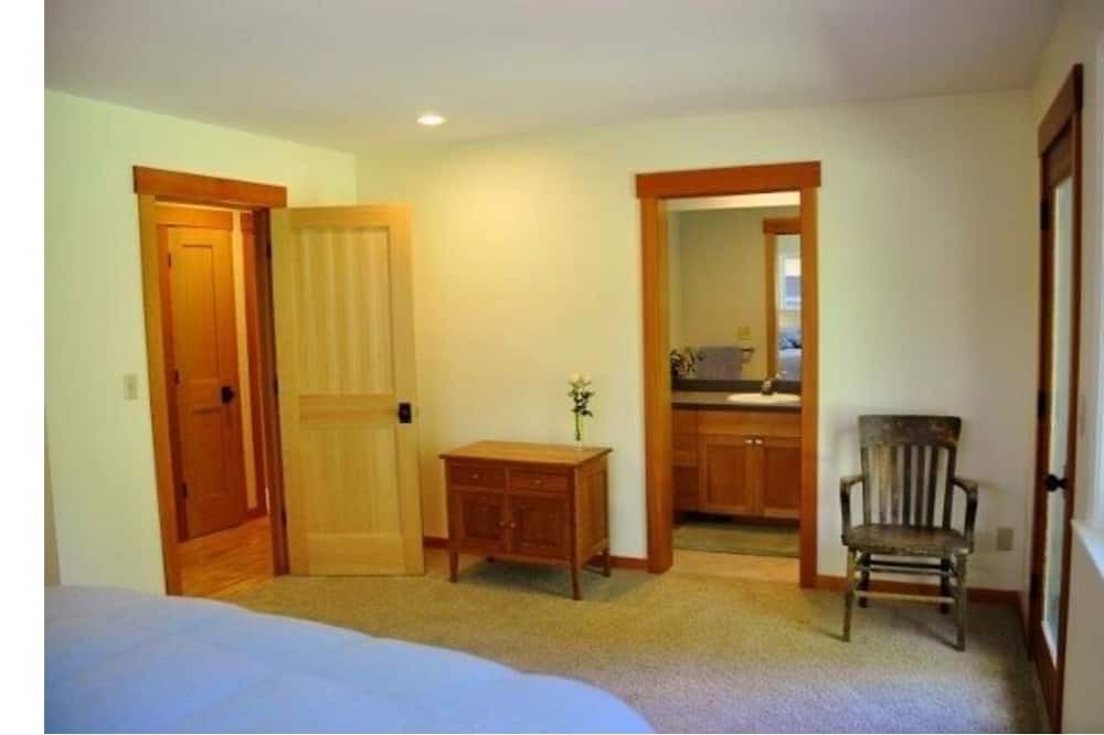 Photo of Bedroom in Missoula
