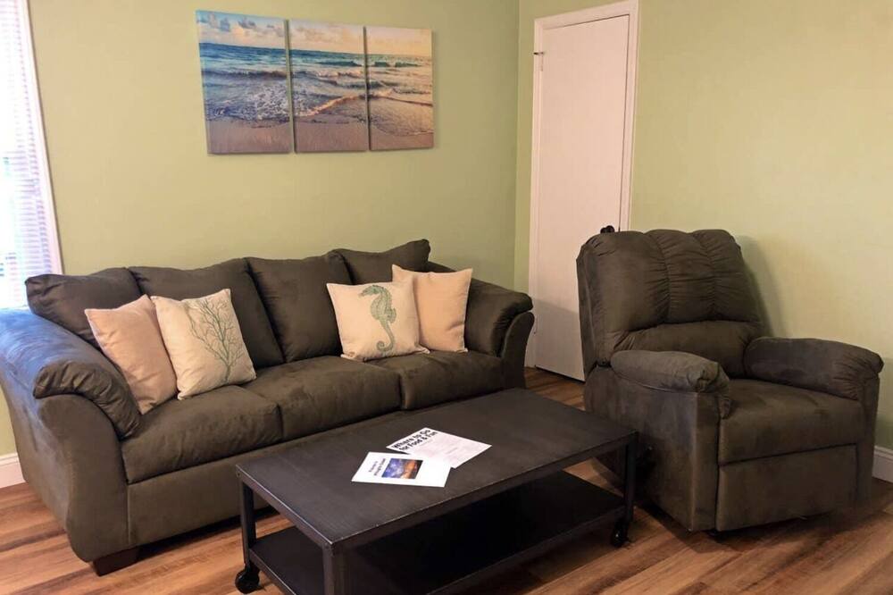 Photo of Bedroom in Willoughby Spit