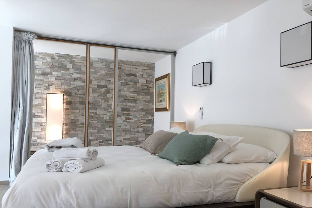 Photo of Bedroom in Ville-di-Pietrabugno