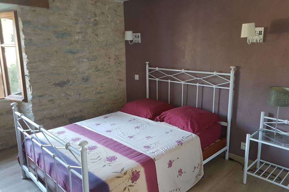 Photo of Bedroom in Casamozza