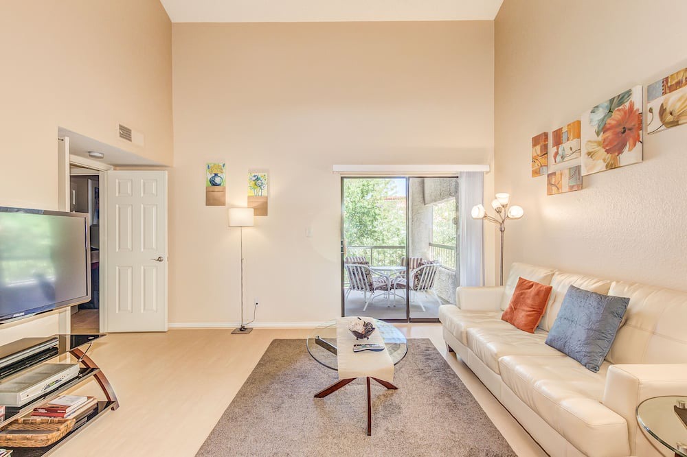 Photo of Livingroom in Village Three