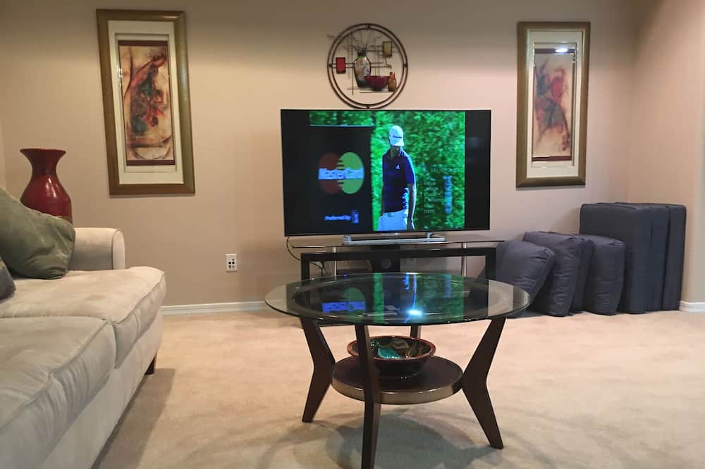 Photo of Bedroom in Anthem at Merrill Ranch