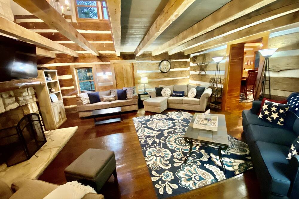 Photo of Livingroom in Bladensburg