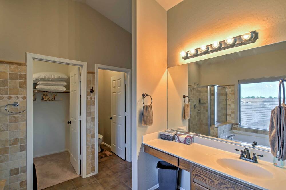 Photo of Bathroom in Copper Basin
