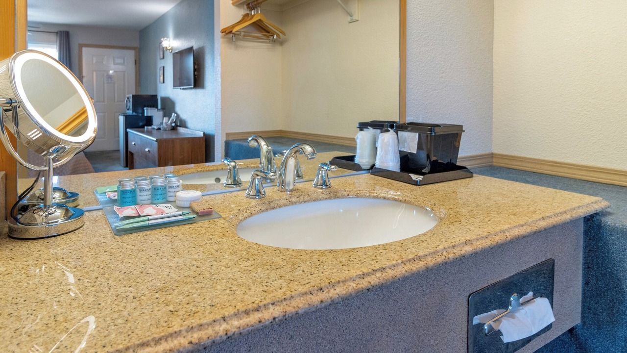 Photo of Bathroom in Garden District