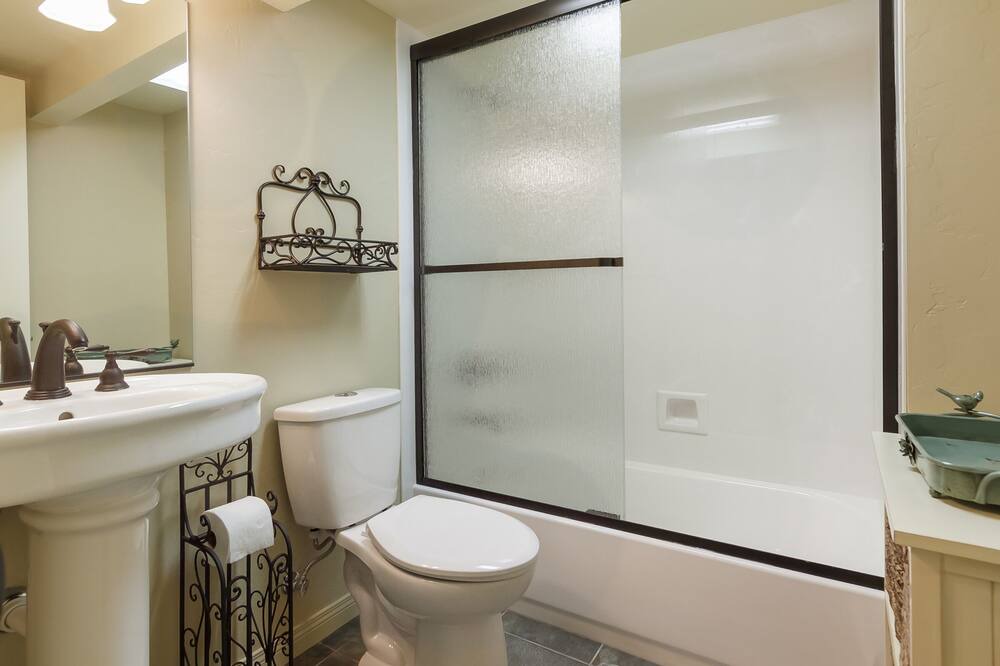 Photo of Bathroom in Nob Hill