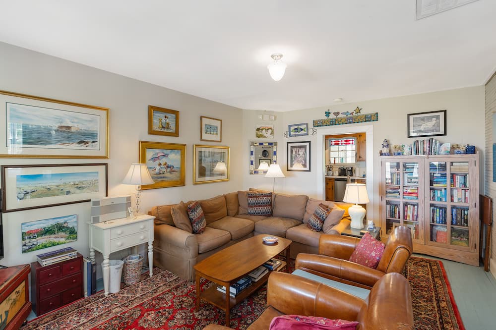 Photo of Bedroom in Sullivan's Island