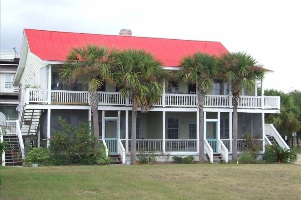 Photo of Others in Sullivan's Island