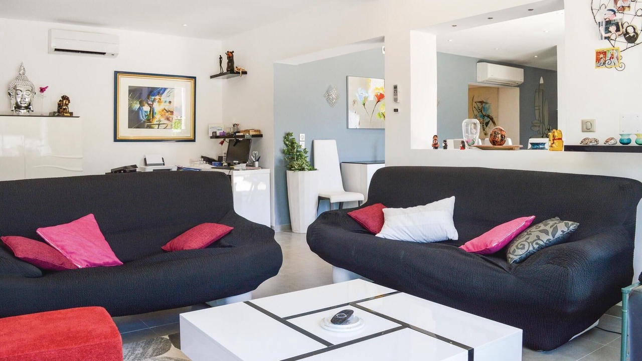 Photo of Livingroom in Santa-Maria-Poggio