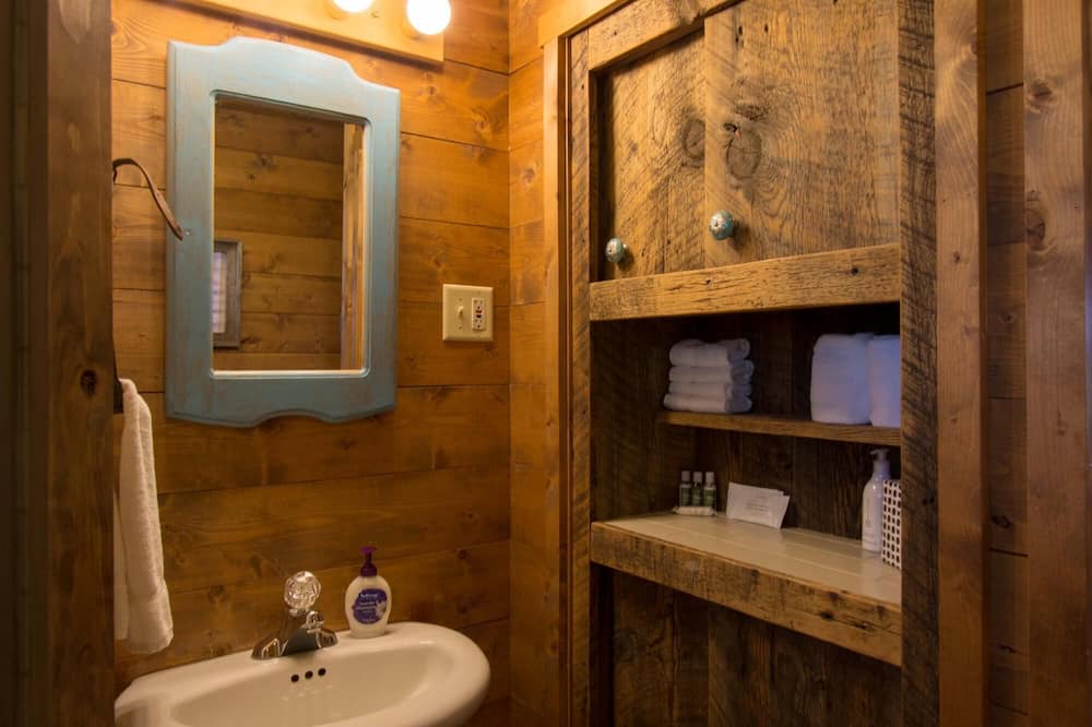 Photo of Bathroom in Panguitch