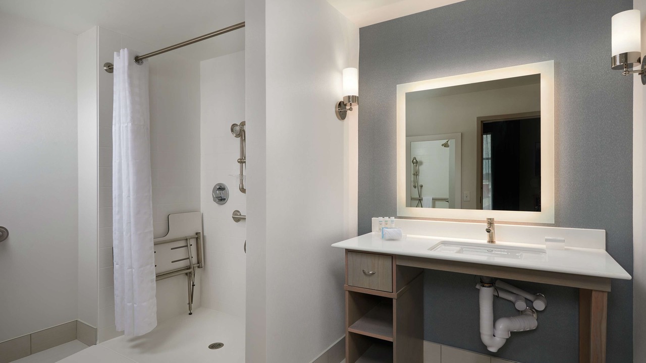 Photo of Bathroom in Oakley