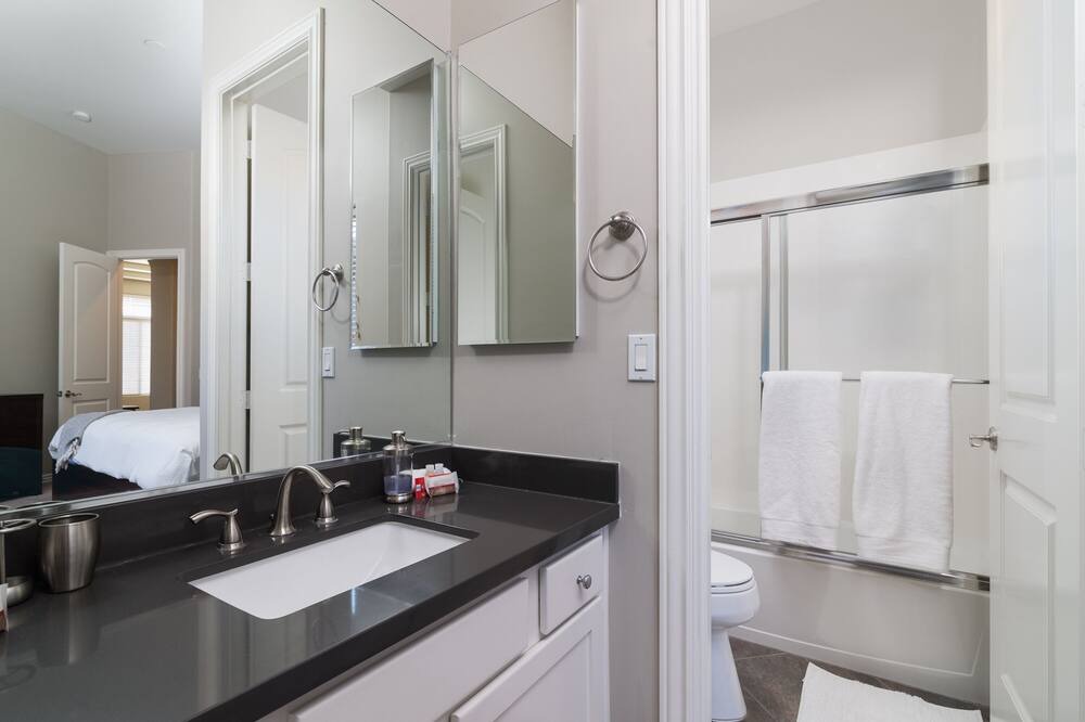 Photo of Bathroom in Sonoran Foothills
