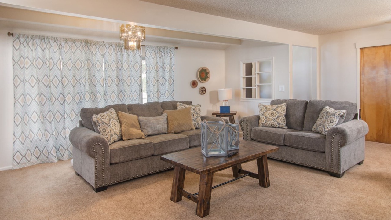 Photo of Livingroom in Mount Carmel Junction