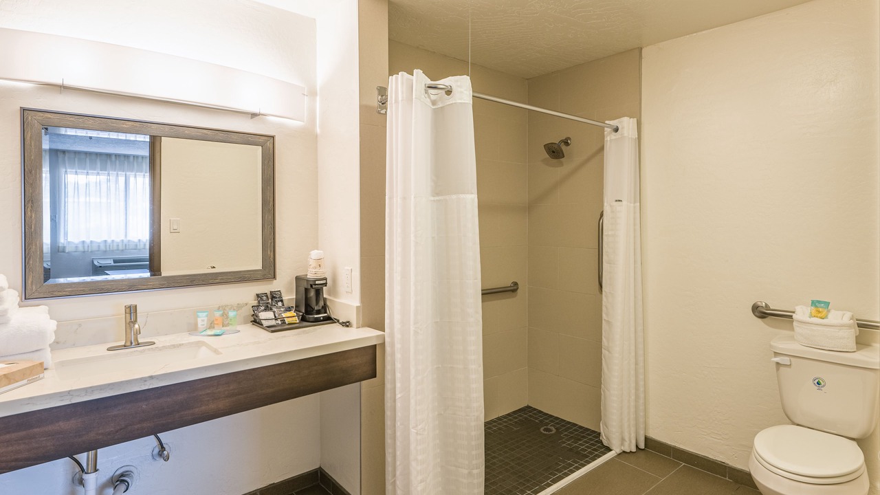 Photo of Bathroom in Cottonwood