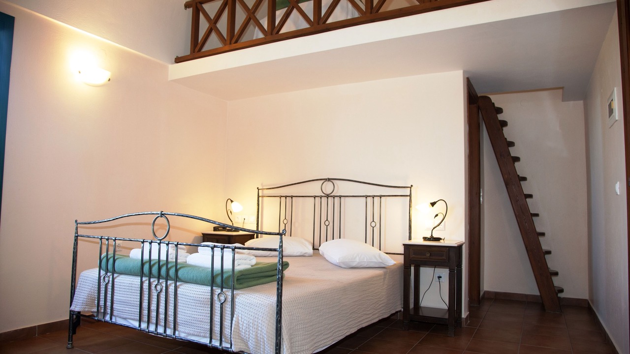 Photo of Bedroom in Fira