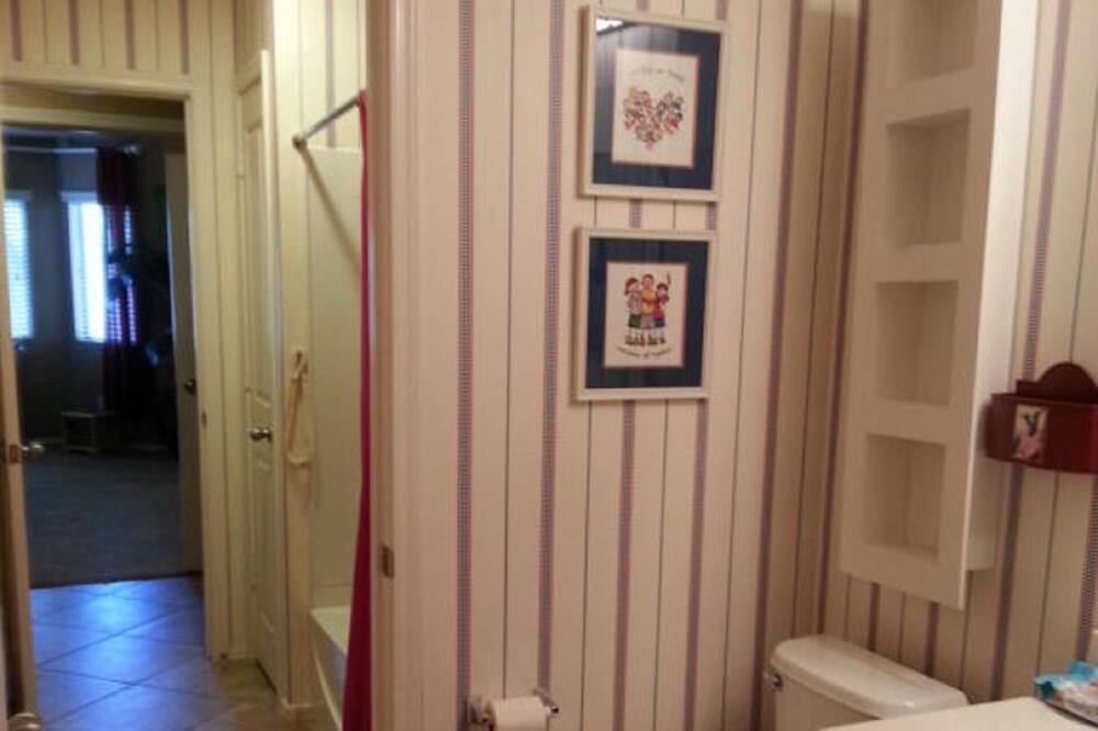 Photo of Bedroom in Maricopa