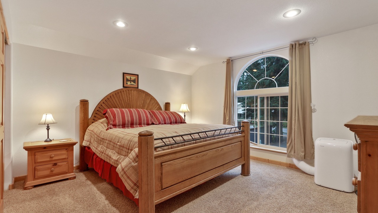 Photo of Bedroom in Sagle