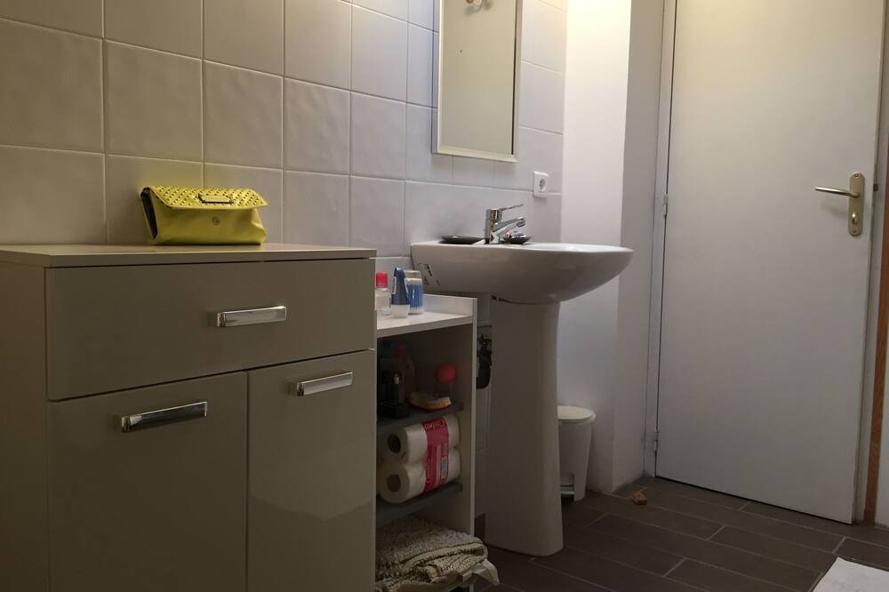 Photo of Bathroom in Ota