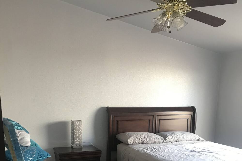Photo of Bedroom in Fort Mohave