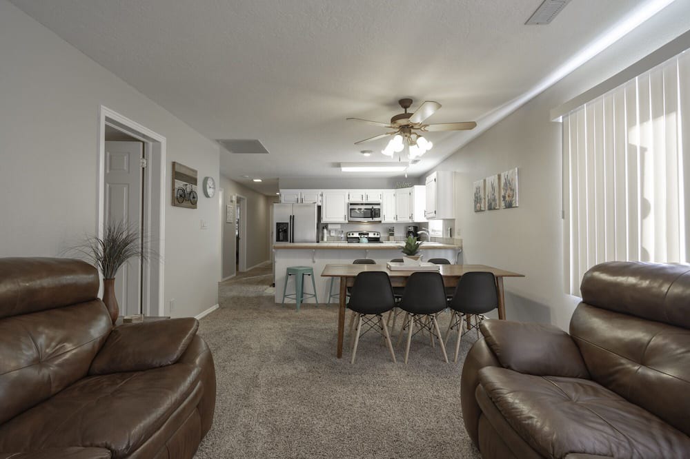 Photo of Livingroom in St. George